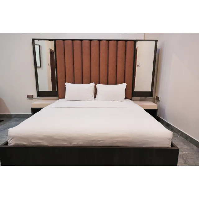 Holiday Hotel