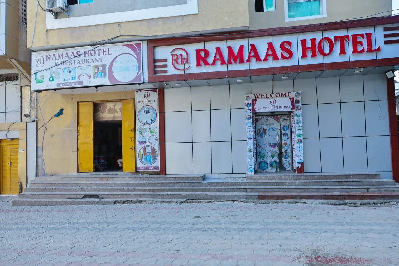Ramaas Hotel