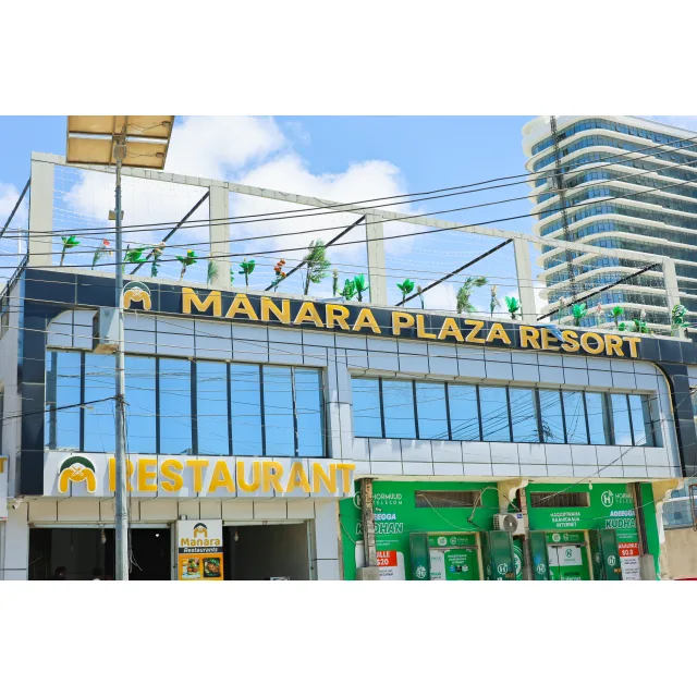 Manaraplaza Hotel and Resort